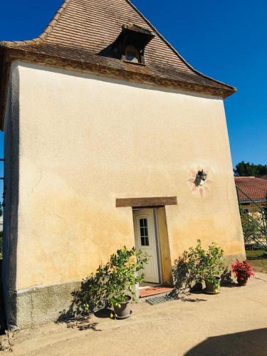 Saint-Etienne-de-Fougeres House | Tour atypique