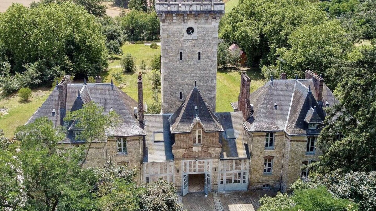 Lorris House | Tour du Bignon 30 beds 2 gites 15