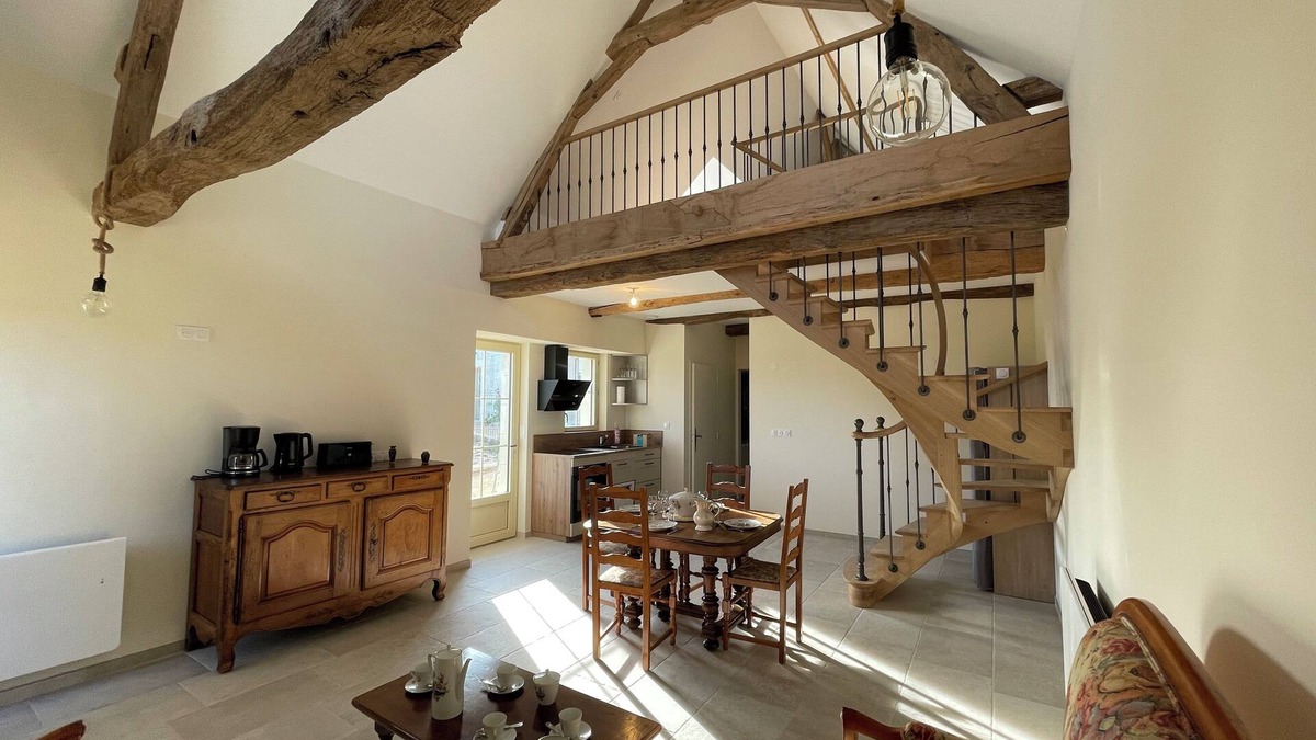 Brehemont House | Tourangelles Stables