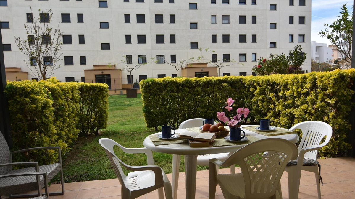 Santa Margarida Apartment | Tourist Apartment in Roses, Costa Brava! Equipped Kitchen, Private Terrace, Near the Beach. Book your Vacation Now!