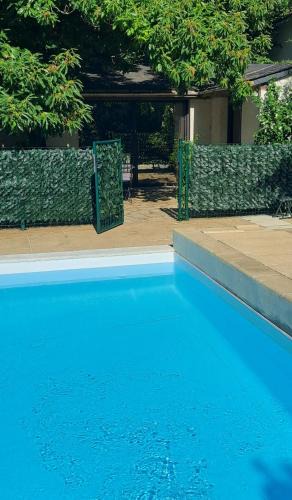 Saint-Avertin Ski Chalet | TourTour in the Loire Valley poolside Chalet