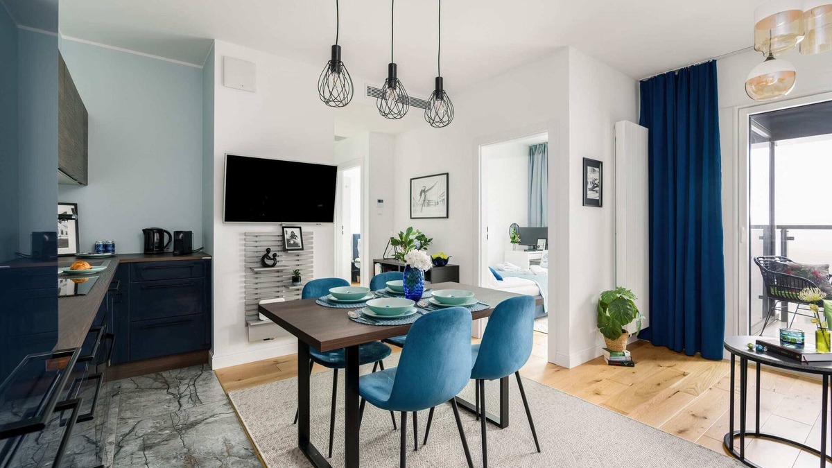 Stare Miasto District Apartment | Towarowa 39 | Spacious Apartment | Parking