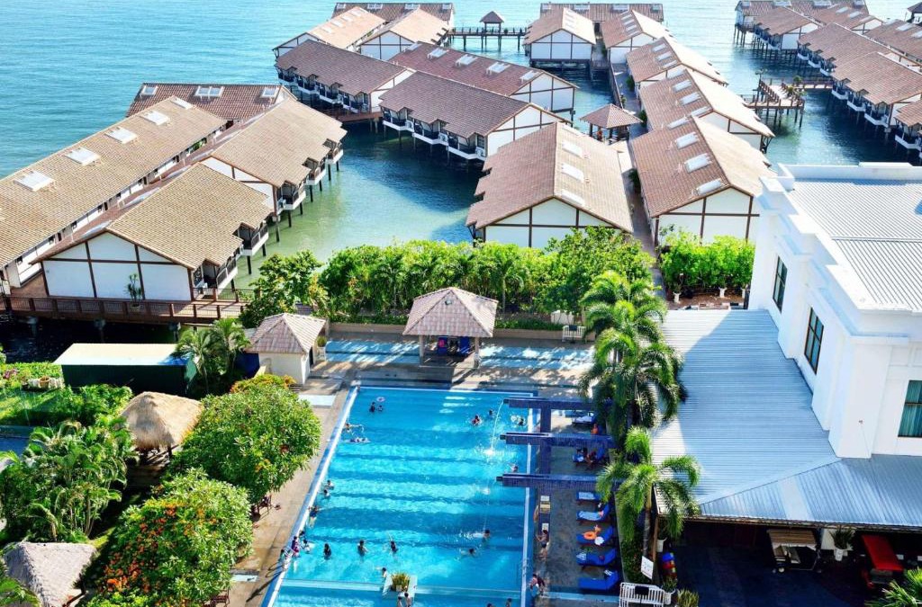Taman Tanjung Apartment | Tower and Water Seaview Lexis water chalet