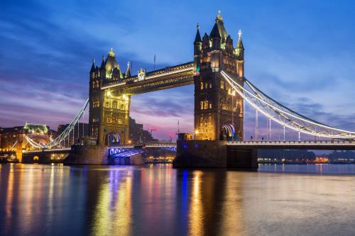 Wapping Apartment | Tower Bridge King Bed En-suite with Parking and Balcony
