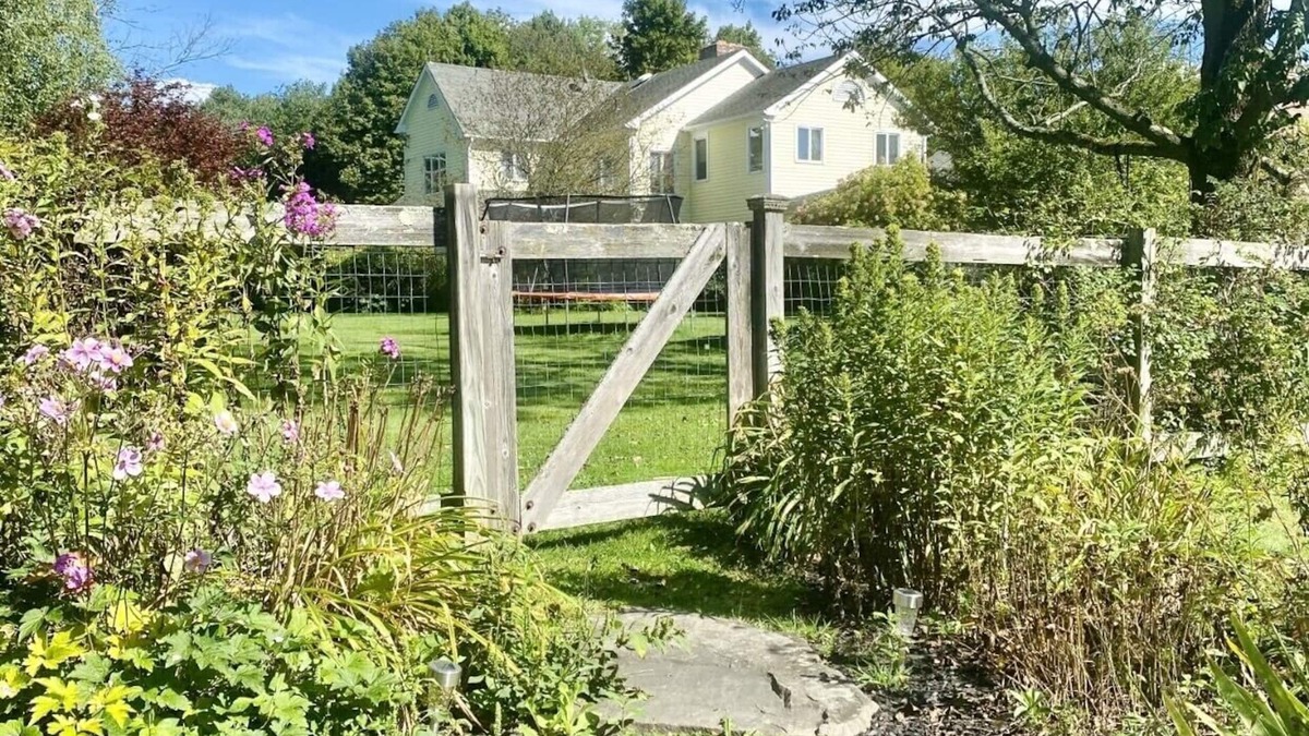 Wassaic House | Tower Hill - Hilltop Country Retreat with Panoramic Views