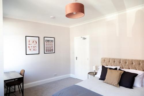 Harrow House | Town Centre 4-bed House