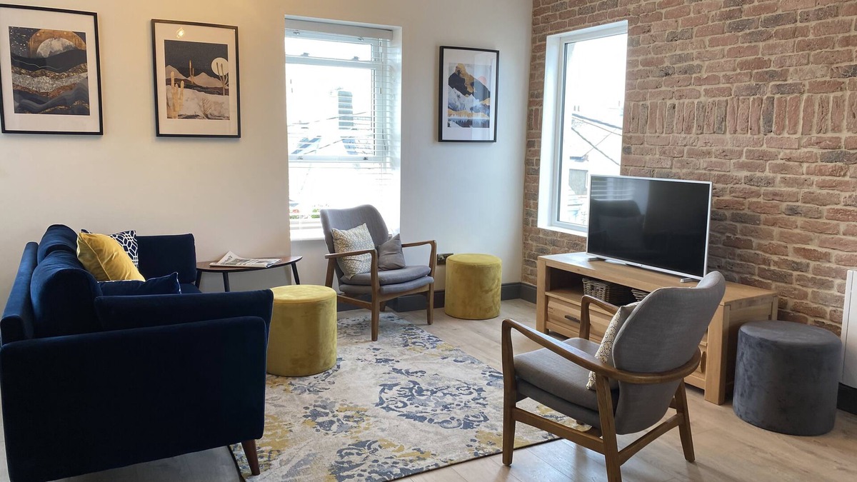 Dungarvan Apartment | Town centre location, at the start of the Waterford Greenway with a harbour view