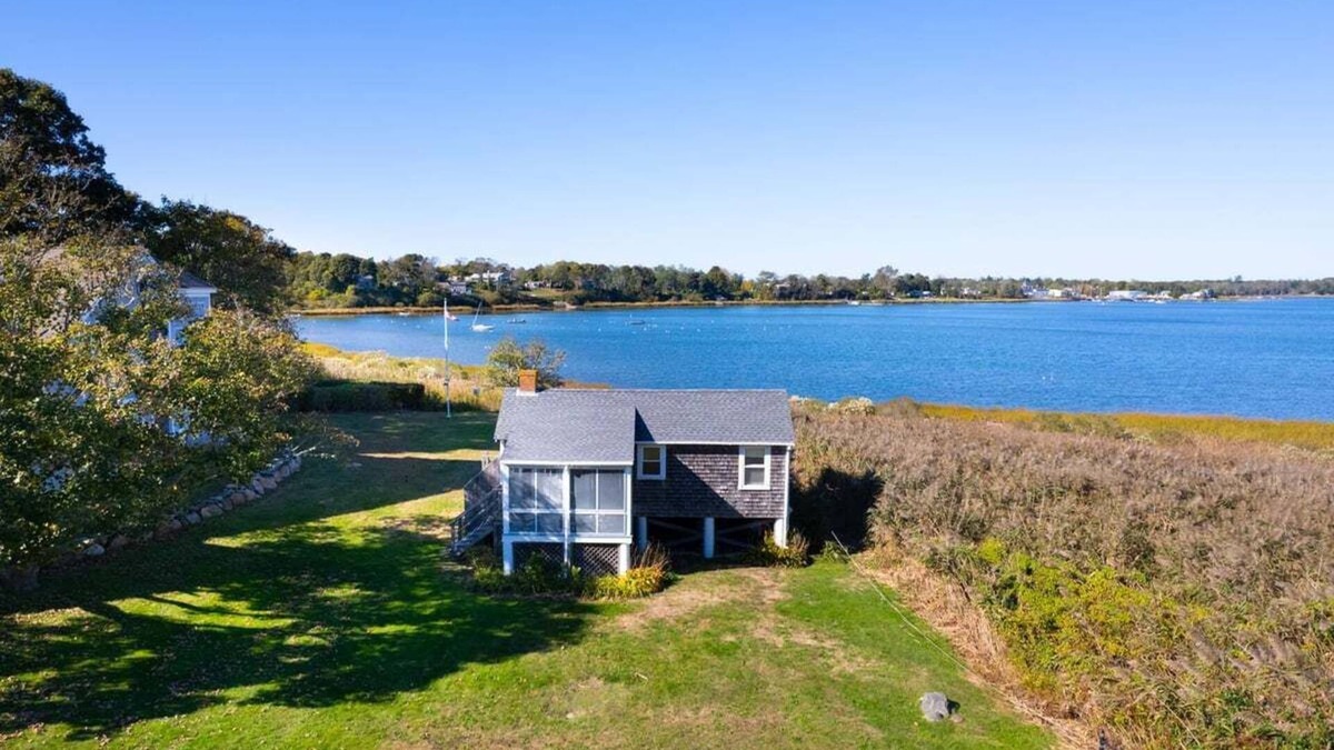 Orleans House | Town Cove Cottage: 056-OT Charming Waterfront Cottage on Town Cove – Orleans