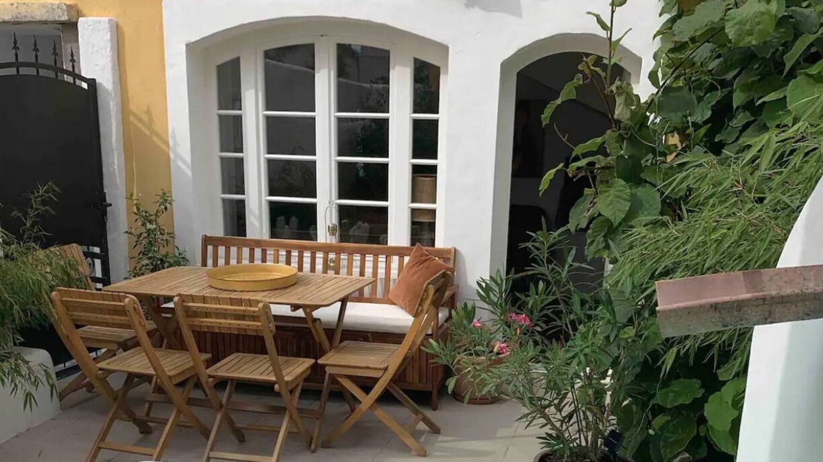Montreuil House | Town house 15 minutes from Paris with courtyard and small pool