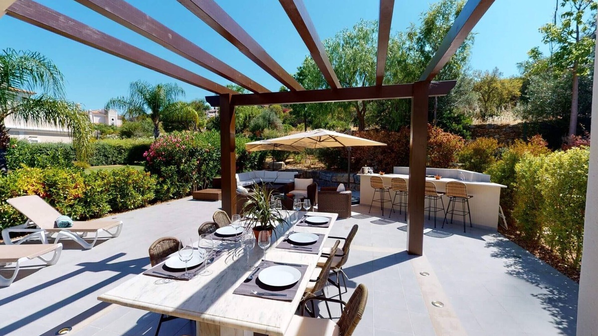 Cerro do Mocho House | Town House, 5 bedroom, WIFI, UK TV.