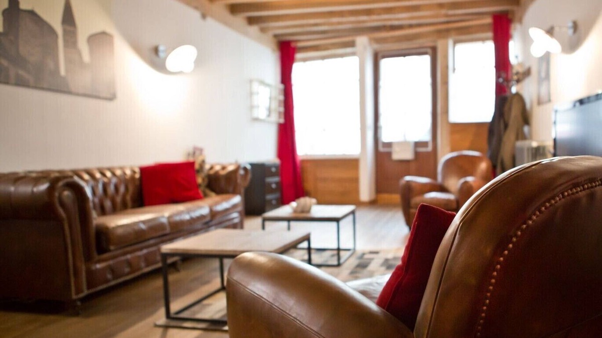 Tournus House | Town house at the foot of the abbey restored in a loft spirit with garden!