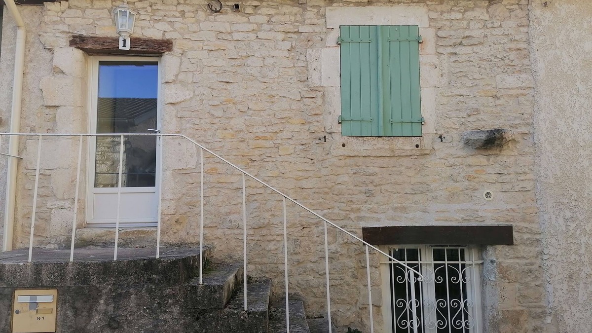 Mansle House | Town house close to town center with all amenities