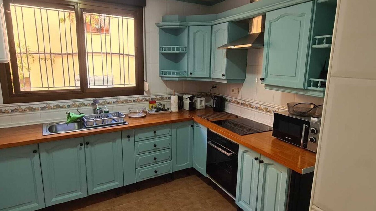 Lliria House | Town House with roof terrace and stunning views. Close to all local amenities