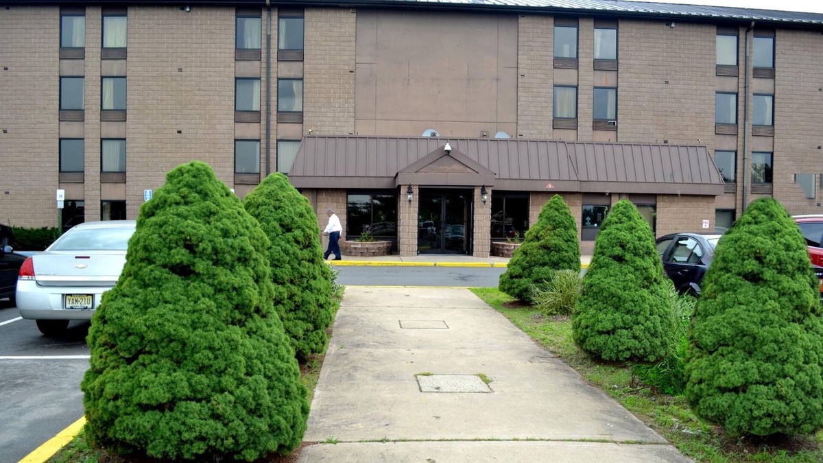 South Plainfield Hotel | Town Inn & Suites South Plainfield-Piscataway