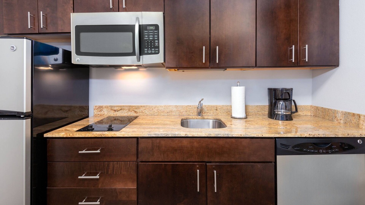 Cheektowaga Hotel | TownePlace Suites Buffalo Airport