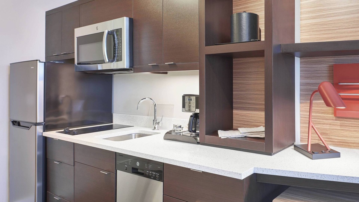 Medicine Hat Hotel | TownePlace Suites by Marriott Medicine Hat