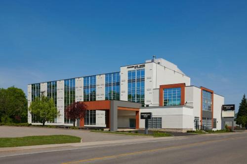 Niagara Falls Hotel | TownePlace Suites by Marriott Niagara Falls Canada