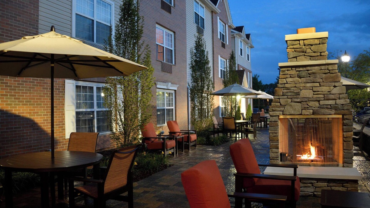East Lansing Hotel | Towneplace Suites by Marriott East Lansing