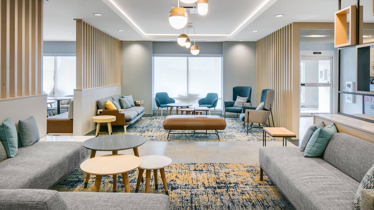 Summit Corners Hotel | TownePlace Suites by Marriott Oconomowoc