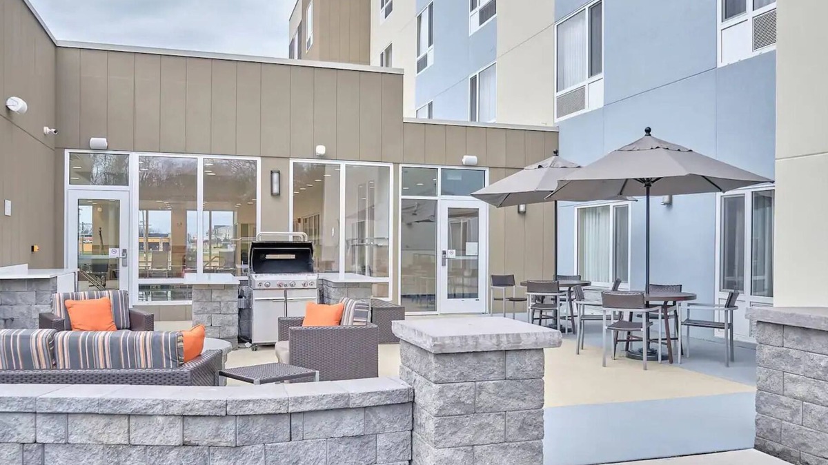 Aberdeen House | Towneplace Suites By Marriott