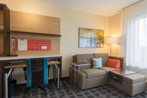 Bayberry Hotel | TownePlace Suites by Marriott Syracuse Clay