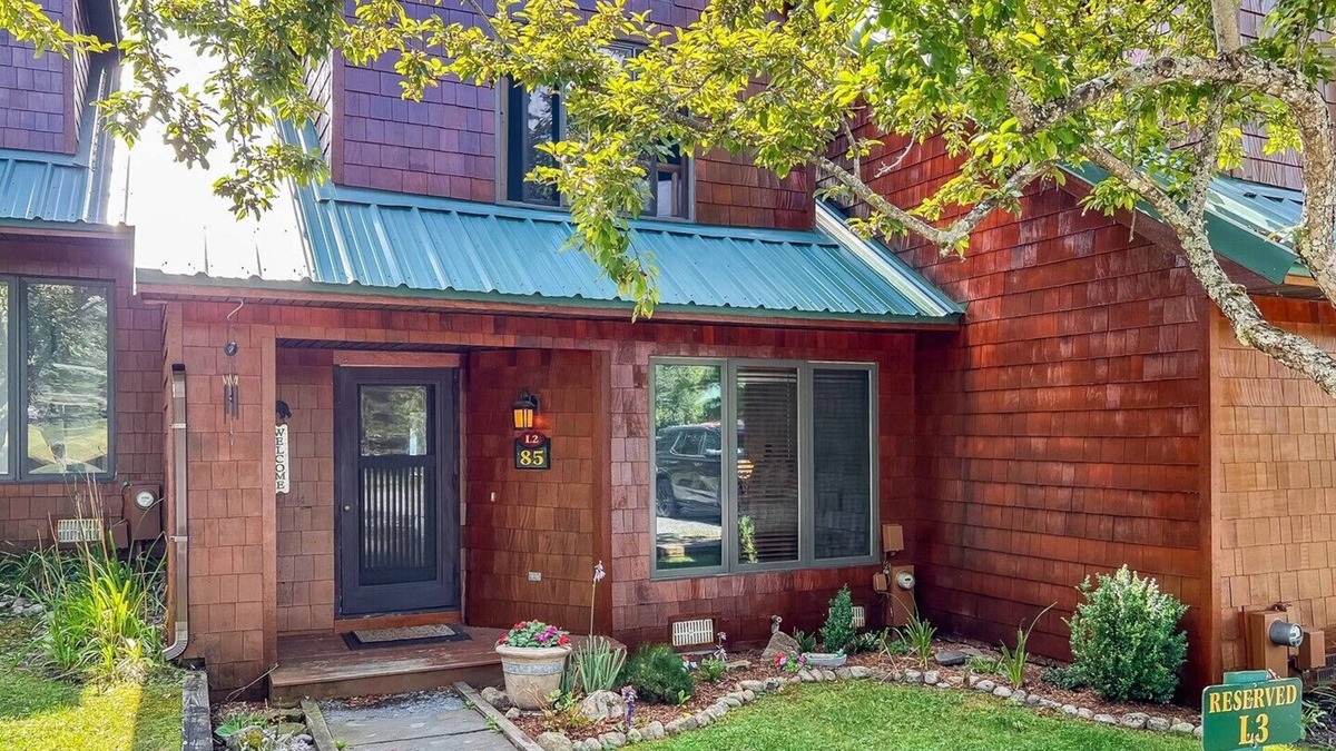 Inlet House | Townhome L2 - 4th Lake