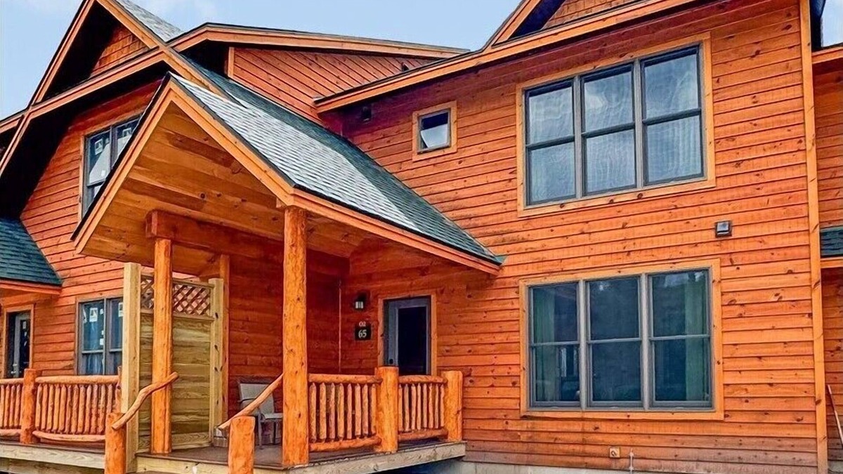 Inlet House | Townhome O2 - Luxury Waterfront Home on 4th Lake