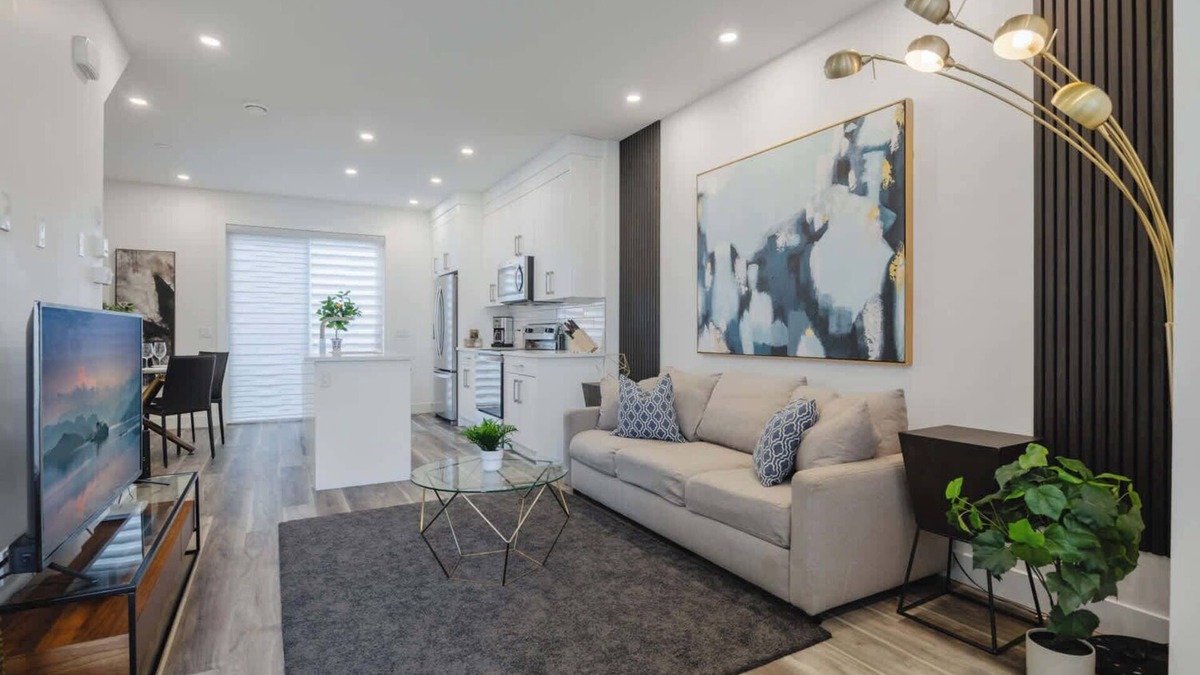 Bridgeland House | Townhome w/Free Parking, King Bed & Pet Friendly