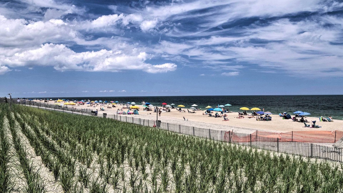 Bethany Beach Apartment | Townhome w/Outdoor Shower < 1 Mile to Downtown