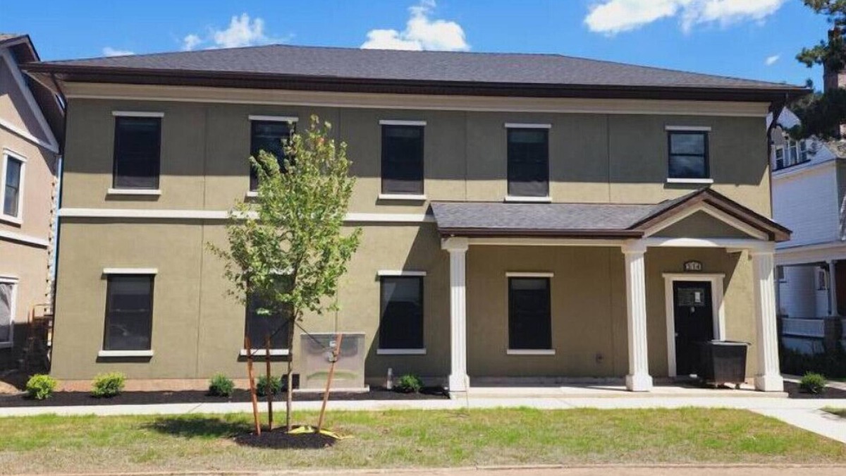 Downtown Niagara Falls House | Townhomes at the Falls - 314 F Upper - Buffalo Aven2 Blocks from the Falls!