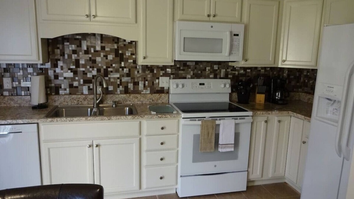 Altoona House | Townhouse close to PSU Altoona and UPMC