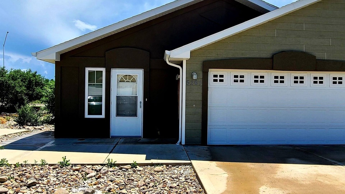 Rapid Valley House | Townhouse in a quiet culdesac, easy access to all Black Hills area attractions.