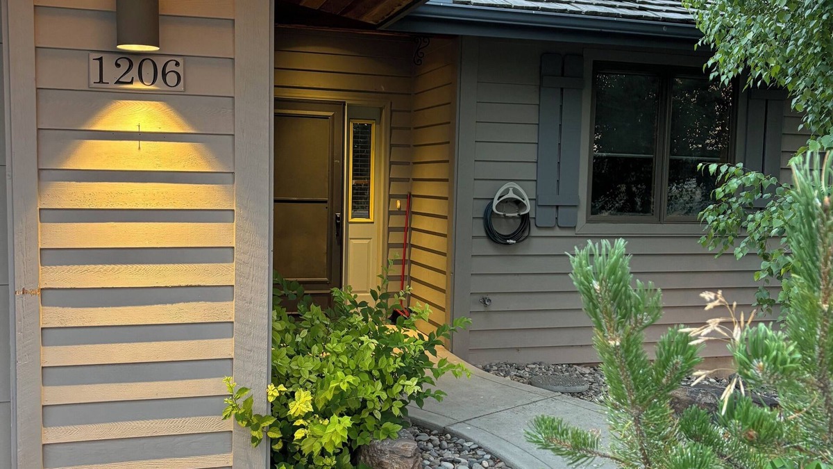 Helena Valley Northwest House | Townhouse in beautiful North Helena Valley, below the majestic Sleeping Giant