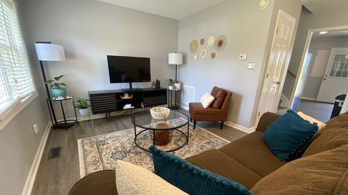 Lynchburg House | Townhouse in Lynchburg 3 miles from Liberty