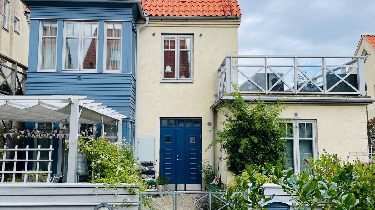 Limhamn House | Townhouse in tranquil surroundings by the sea.