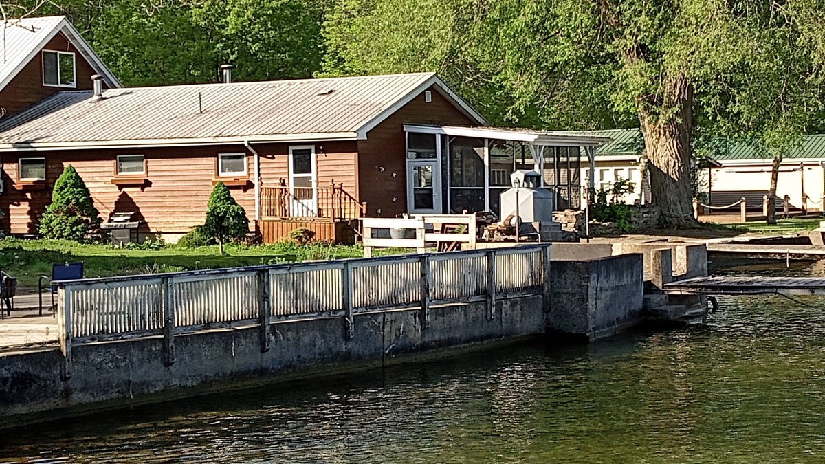 Town of Oswegatchie House | Townhouse on the Saint Lawrence River 10 ft from water.