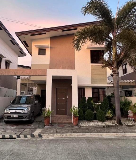 Lucap House | Townhouse Villa a Subsidiary of Alonas Traditional Home