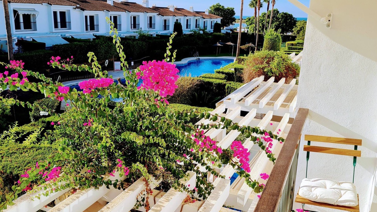 El Rompido House | Townhouse with lawn/garden: Urb Punta Coral 1, El Rompido, Huelva, Andalusia