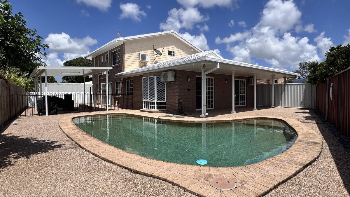 Annandale House | Townsville Apartments & Homes On Wistaria - Executive 4 bedroom house in Annandale