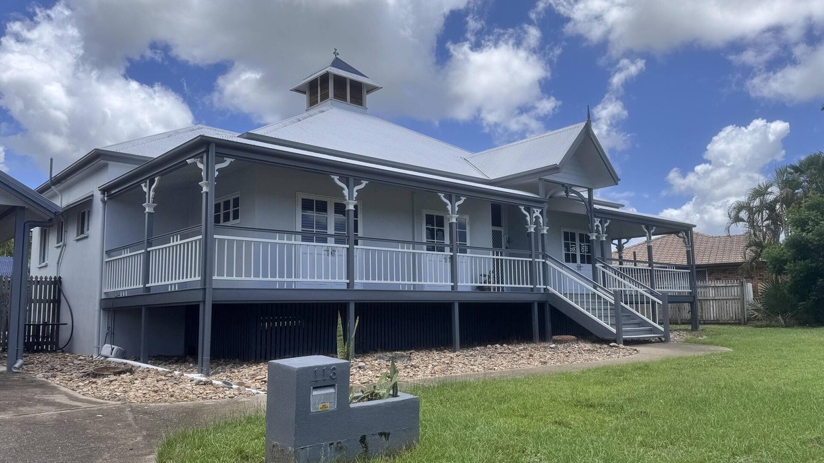 Annandale House | Townsville Apartments & Homes On Riverpark Drive - Executive 4 bedroom house in Annandale