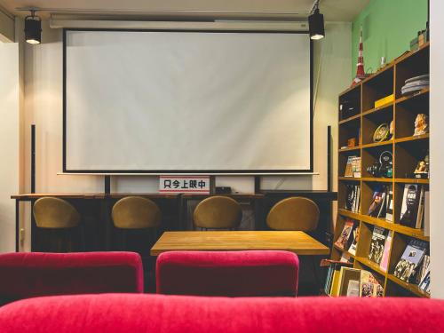 Toyooka House | TOYS 927 private room guesthouse and gallery, next to the cinema theater