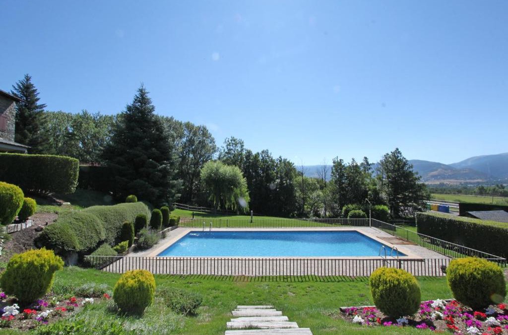 Ger House | Tpa Casa en Pleta de Saga con piscina para 6/8 personas