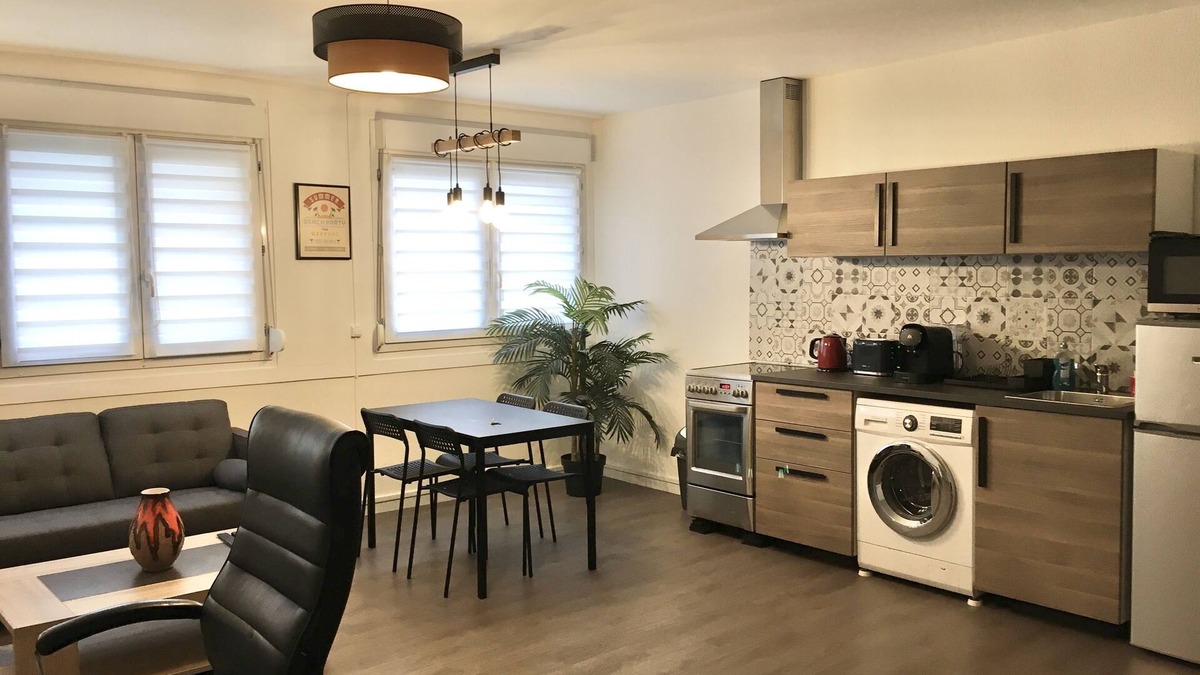 Meudon-la-Foret Apartment | Très Beaux 2 Pièces de 50m2 Proche Vélizy
