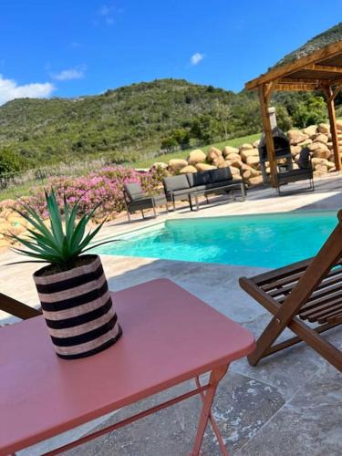 Vico Villa | Très belle villa au calme avec piscine à Sagone