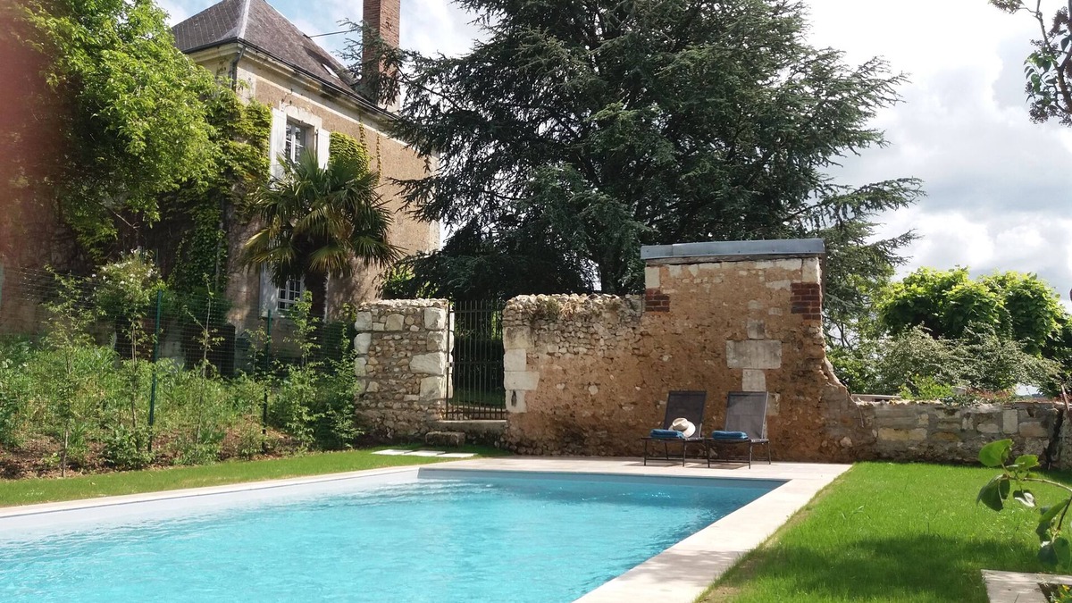 Ponce sur Le Loir House | Très Jolie Maison Ancienne, Très Confortable, Dominant la Vallée du Loir