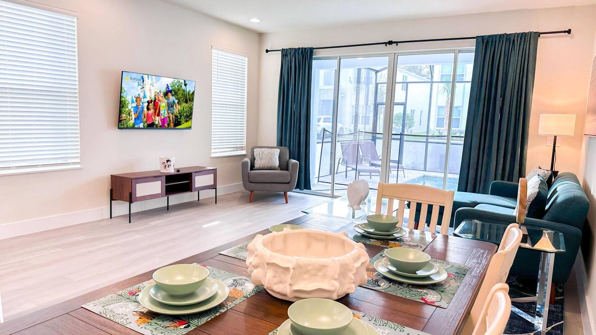 Bay Lake House | TR1399 – Modern 3BR home with Private Pool near Disney - 8 guests