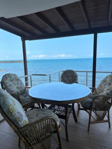 Akcaabat Villa | Trabzon 4 storey Villa-House by the sea - Denize sıfır 4 katlı müstakil Villa - Ev