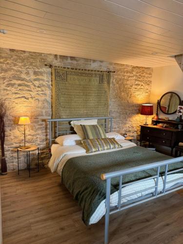 Nanteuil-en-Vallee Bed & Breakfast | Tracie's