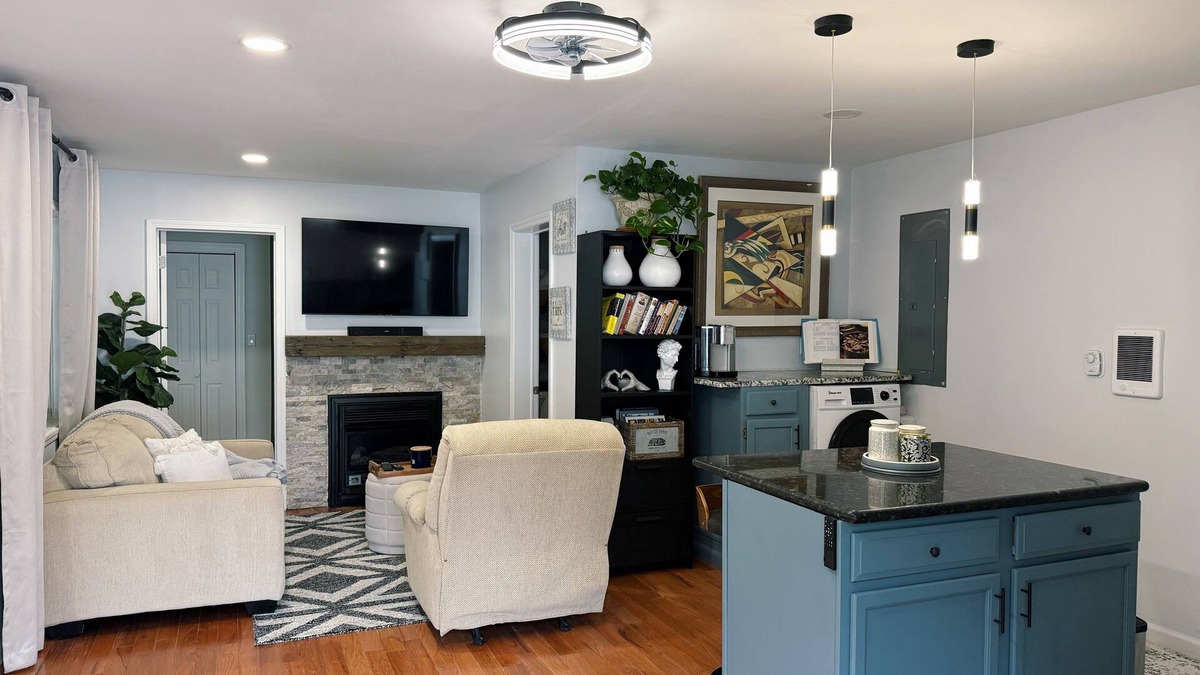 Clifton Park Other | Trackside Guesthouse w/Pool
