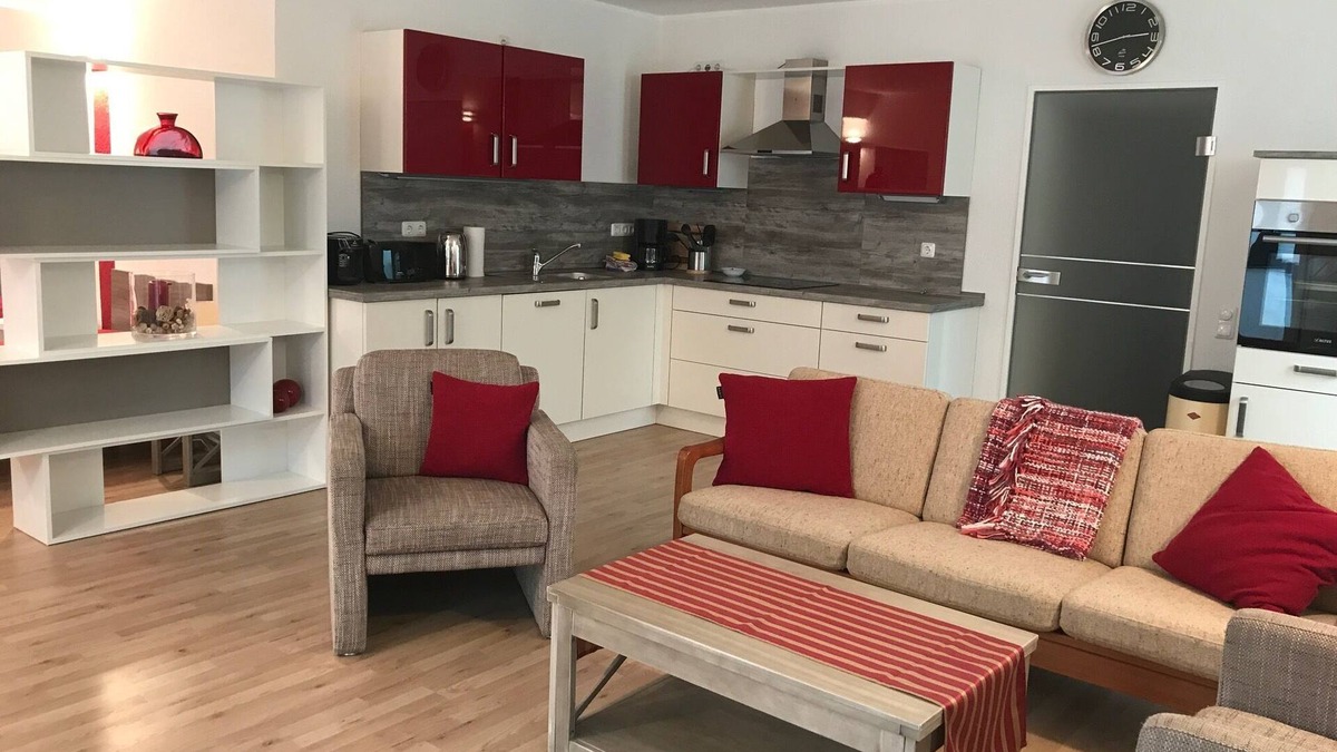 Leverkusen Apartment | Trade fair visitors Cologne /Düsseldorf: Basement apartment near the forest in good traffic conditions